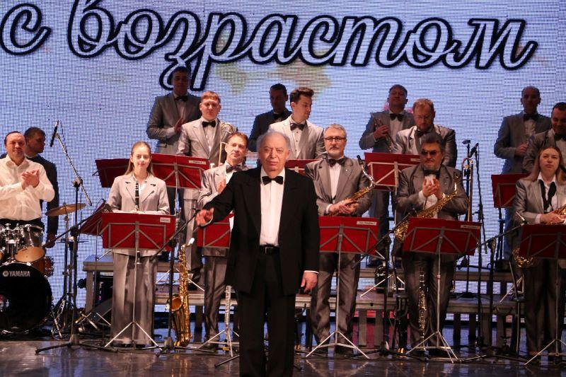 Праздничный концерт «В гармонии с возрастом»