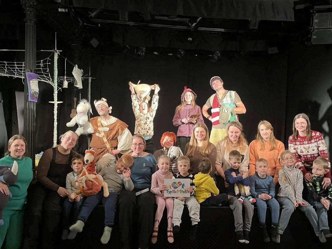 Спектакль на подушках «ИСКпедиция к Северному полюсу». Театр 