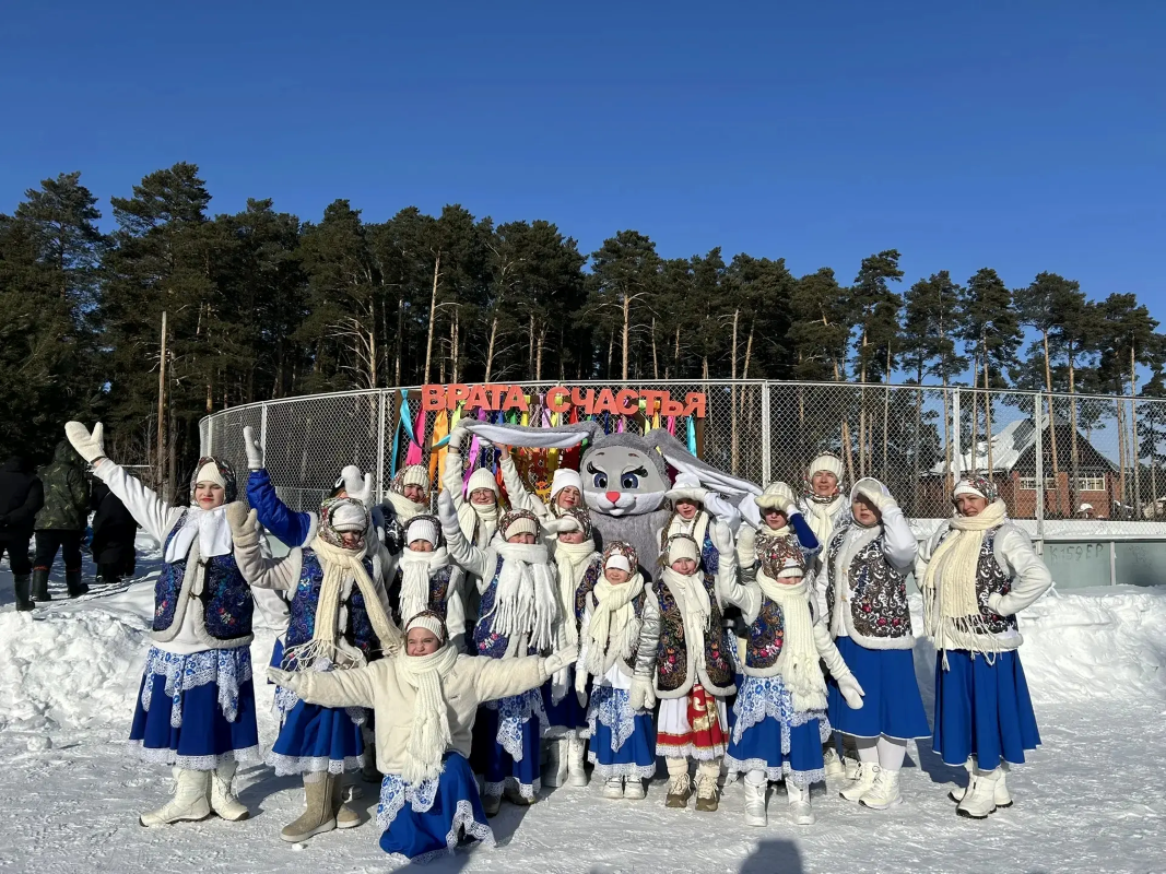 Широко, вкусно и по-народному: как в Тимирязевском Масленицу гуляли.