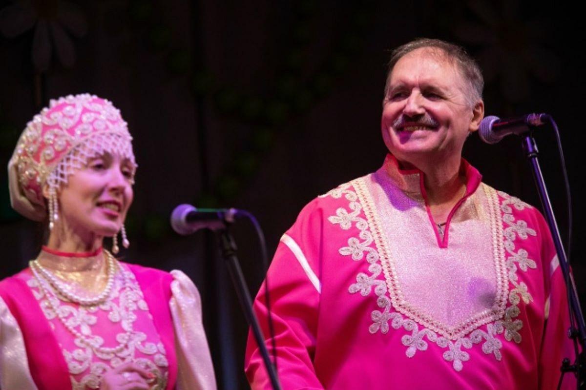 Праздничный концерт вокального ансамбля «Колорит» — «Когда поёт Любовь»