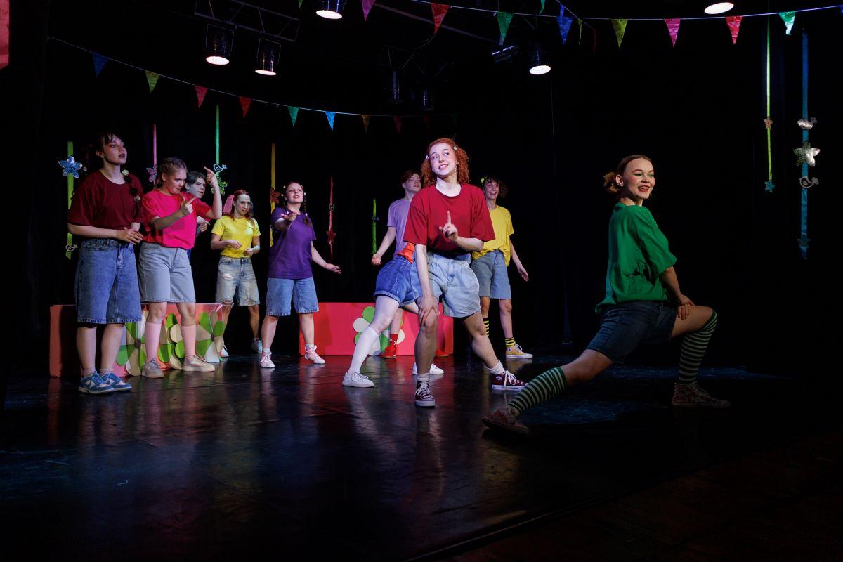 Литературно-музыкальное представление «Что бы это значило?»