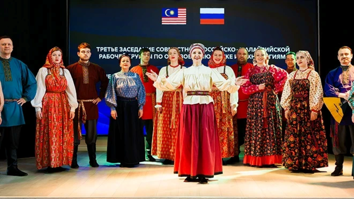 «Разноцветье» и делегация из Малайзии