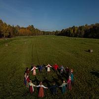 Пора познакомиться поближе.