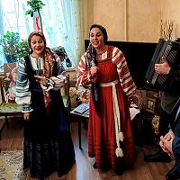 Ветерана Татьяну Фёдоровну Кронцеву поздравили артисты МТФ 