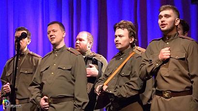 Попурри песен военных лет.